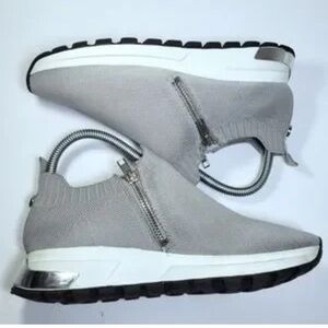 Gray Slip-On Sneakers with Zipper Detail